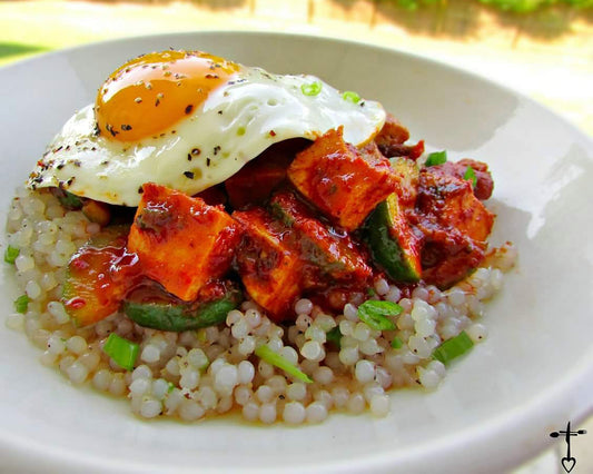 Chicken Harissa with Zucchini and Egg