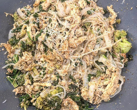 Chicken Pesto and Greens Pasta