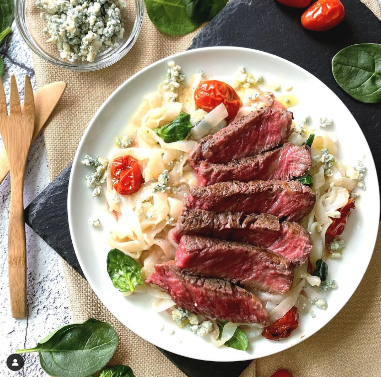 Steak with Creamy Fettucine