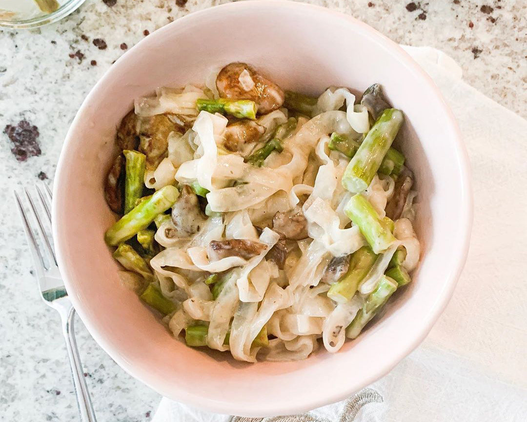 Fettuccine Alfredo with Asparagus