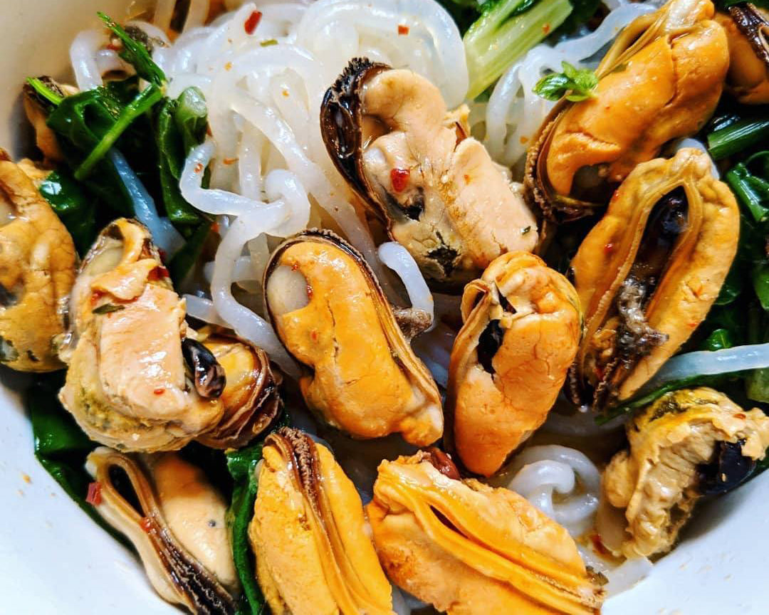 Mussels with Miracle Noodle Angel Hair