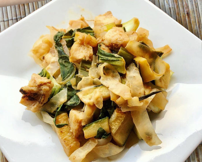Thai Style Peanut Chicken & Noodles