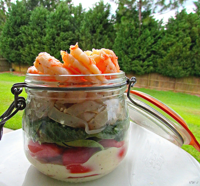 Shrimp & Fettuccini Kale Caesar Salad in a Jar 