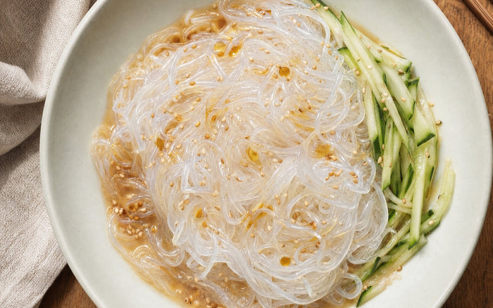 A bowl of plain shirataki noodles